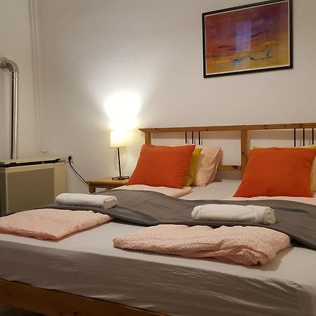 בודפשט Michael Apartment With 2 Rooms Near Gozsdu Udvar מראה חיצוני תמונה