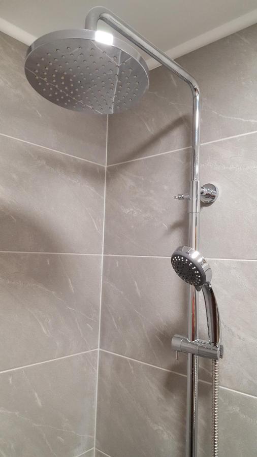 בודפשט Michael Apartment With 2 Rooms Near Gozsdu Udvar חדר תמונה