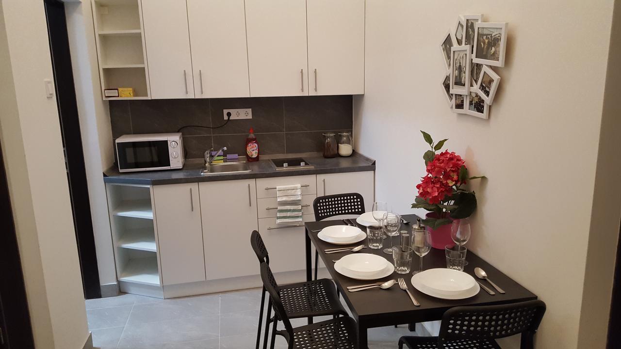 בודפשט Michael Apartment With 2 Rooms Near Gozsdu Udvar מראה חיצוני תמונה