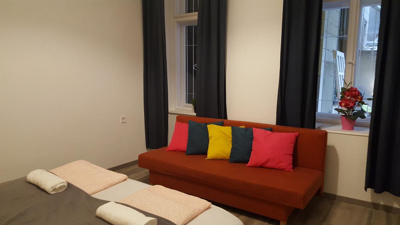 בודפשט Michael Apartment With 2 Rooms Near Gozsdu Udvar מראה חיצוני תמונה